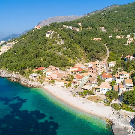 Wild Willow فيلة